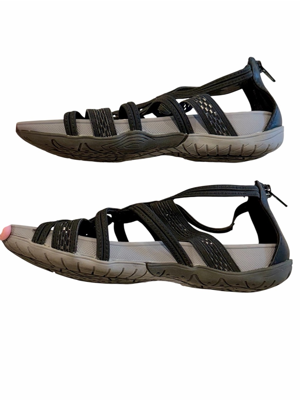 BareTraps Solaura Black Strappy Hiking Sandals with Pink Footbed - Size: 6.5 - Picture 7 of 8
